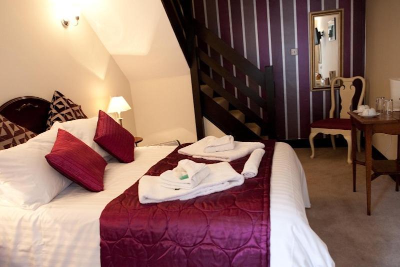 White Horse Inn Woolstone  Room photo