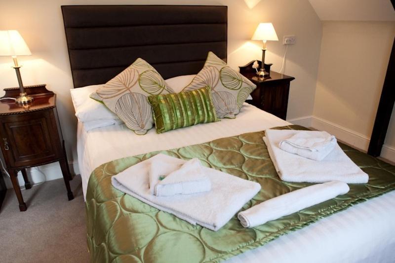White Horse Inn Woolstone  Room photo